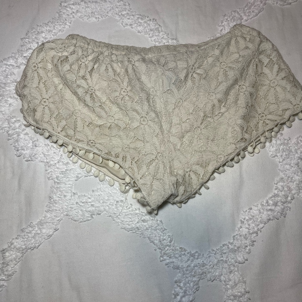 Chandelier brand short shorts